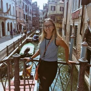 Meet your Posher, Anna